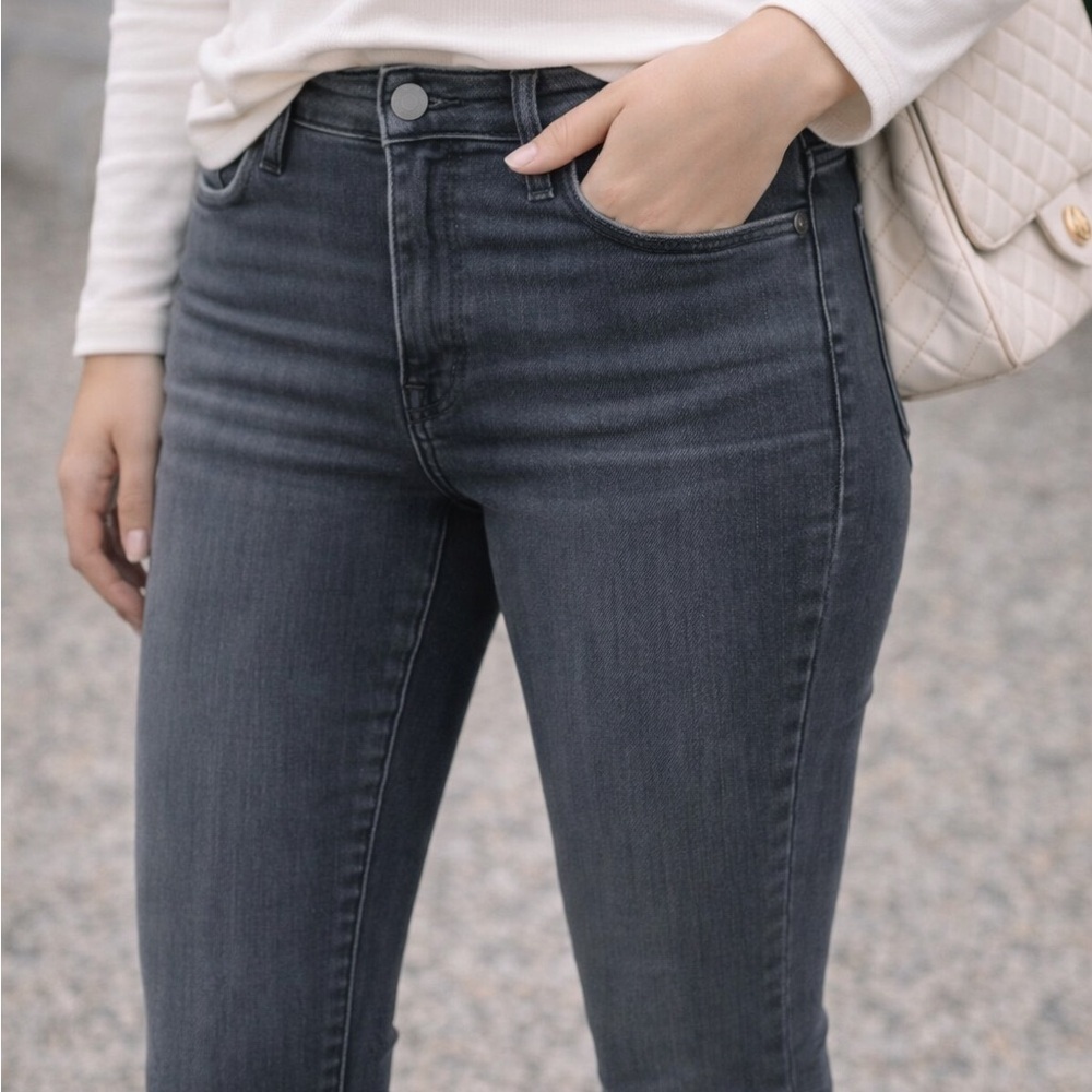 Paige Verdugo Ankle Jean stretch 32. Minimalist Comfort